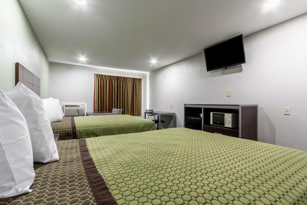 Scottish Inn And Suites Tomball Esterno foto