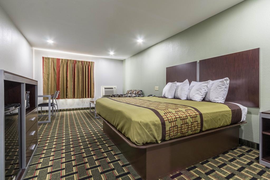 Scottish Inn And Suites Tomball Esterno foto