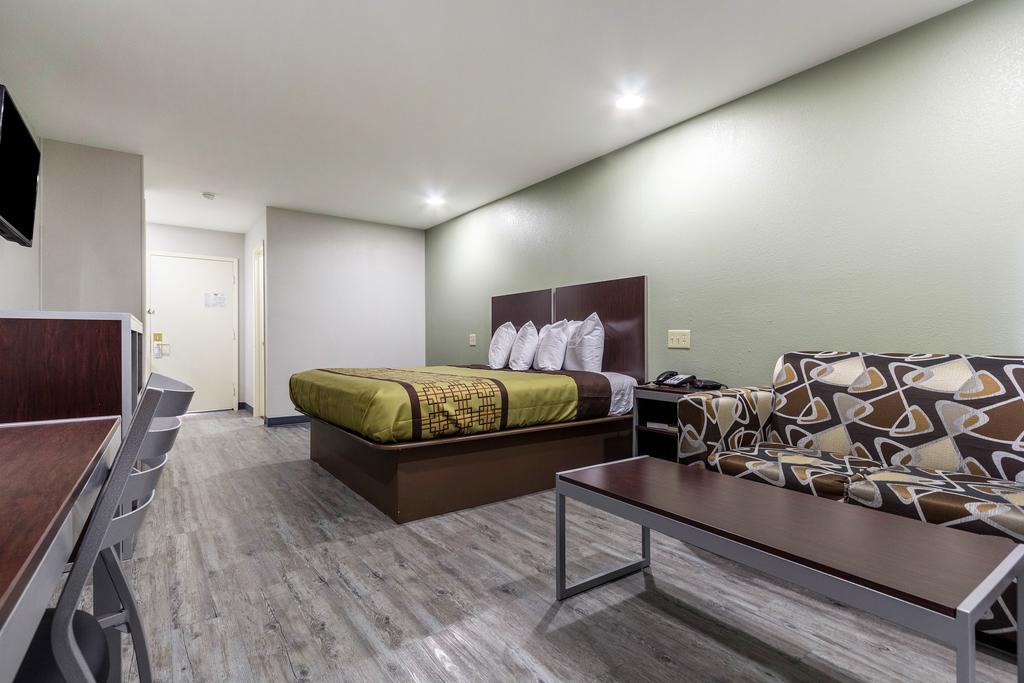 Scottish Inn And Suites Tomball Esterno foto