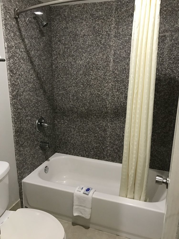 Scottish Inn And Suites Tomball Esterno foto